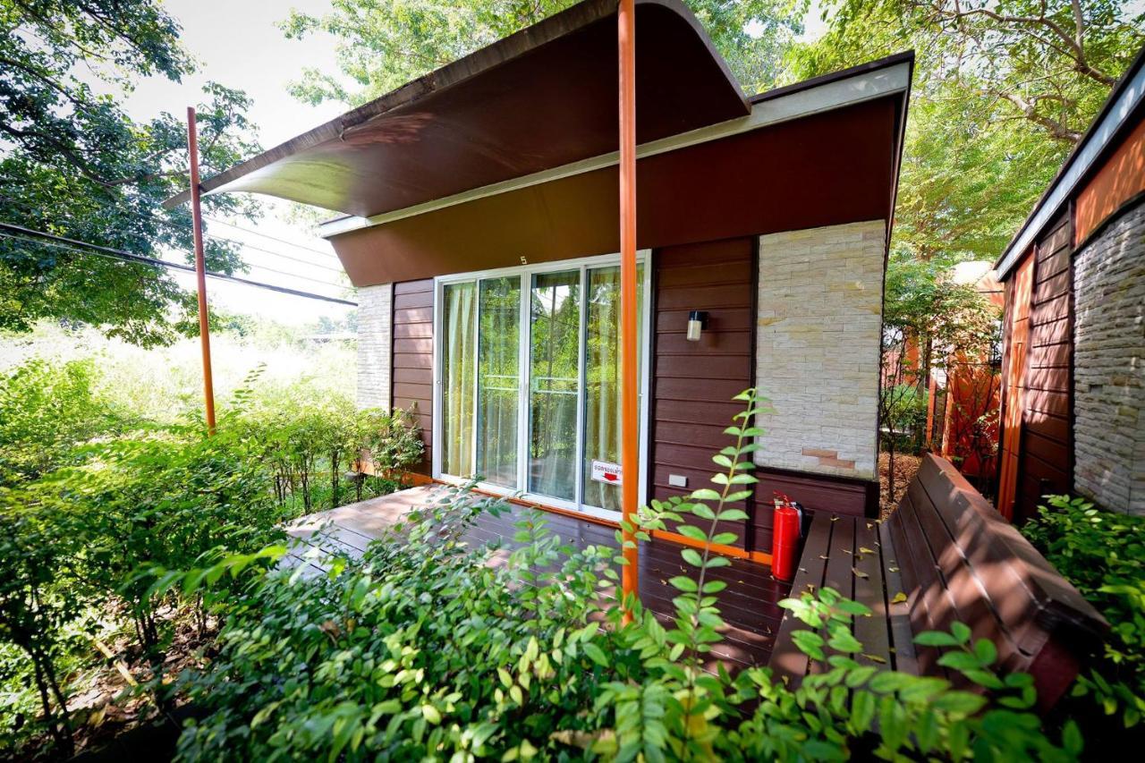 Energy Resort Nakhon Sawan Esterno foto